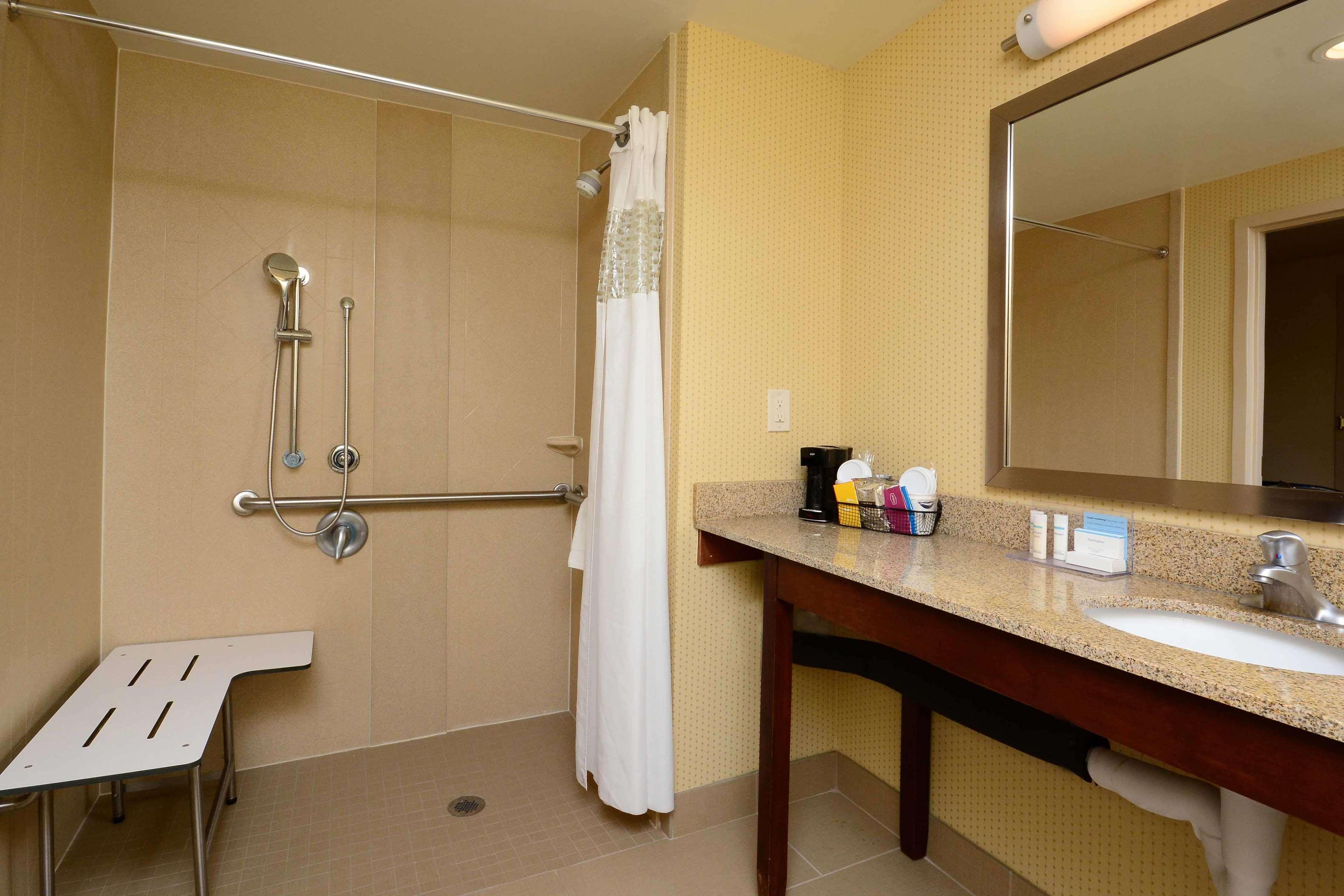 Hampton Inn Raleigh Capital Blvd North Εξωτερικό φωτογραφία