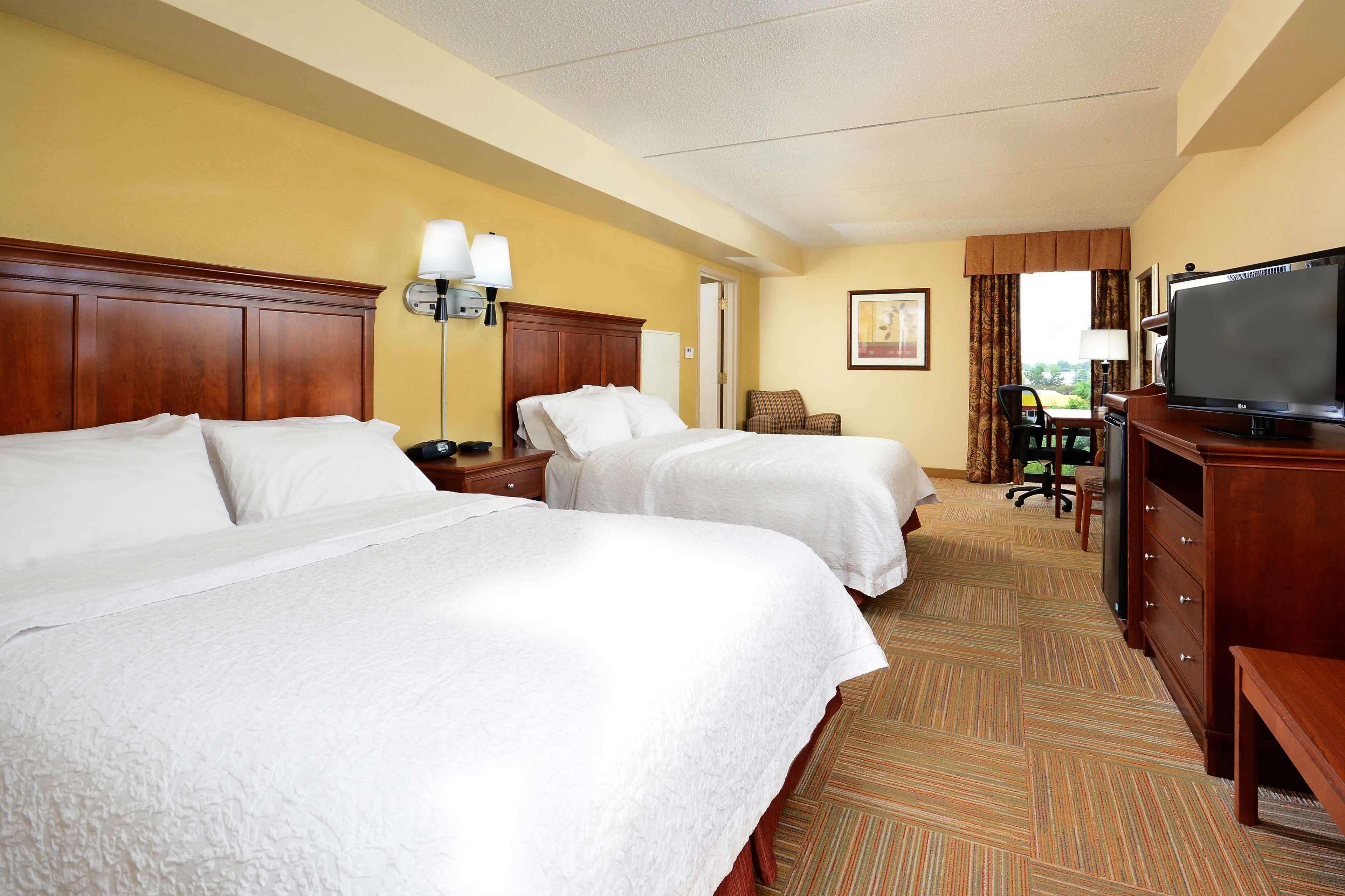 Hampton Inn Raleigh Capital Blvd North Εξωτερικό φωτογραφία