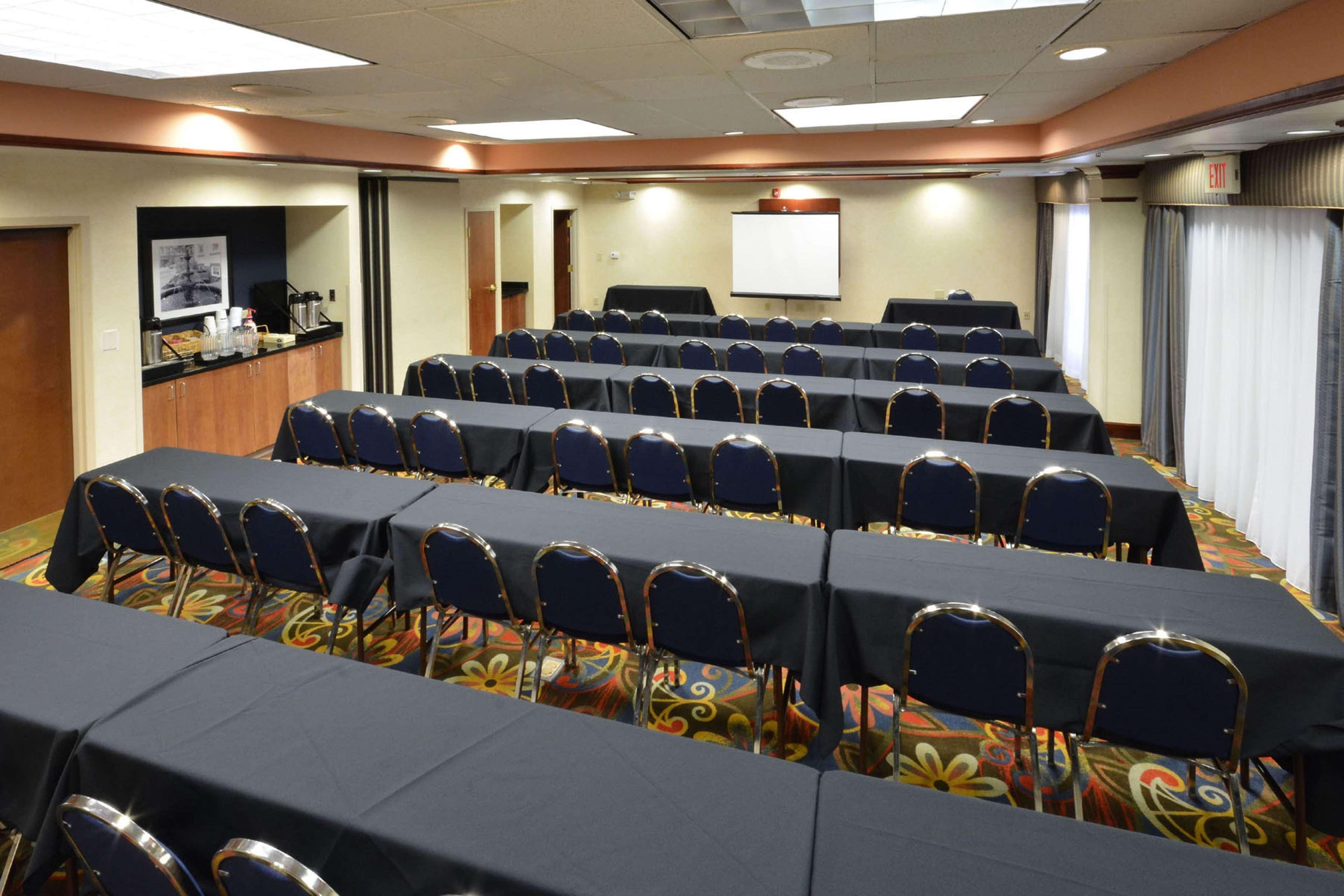 Hampton Inn Raleigh Capital Blvd North Εξωτερικό φωτογραφία