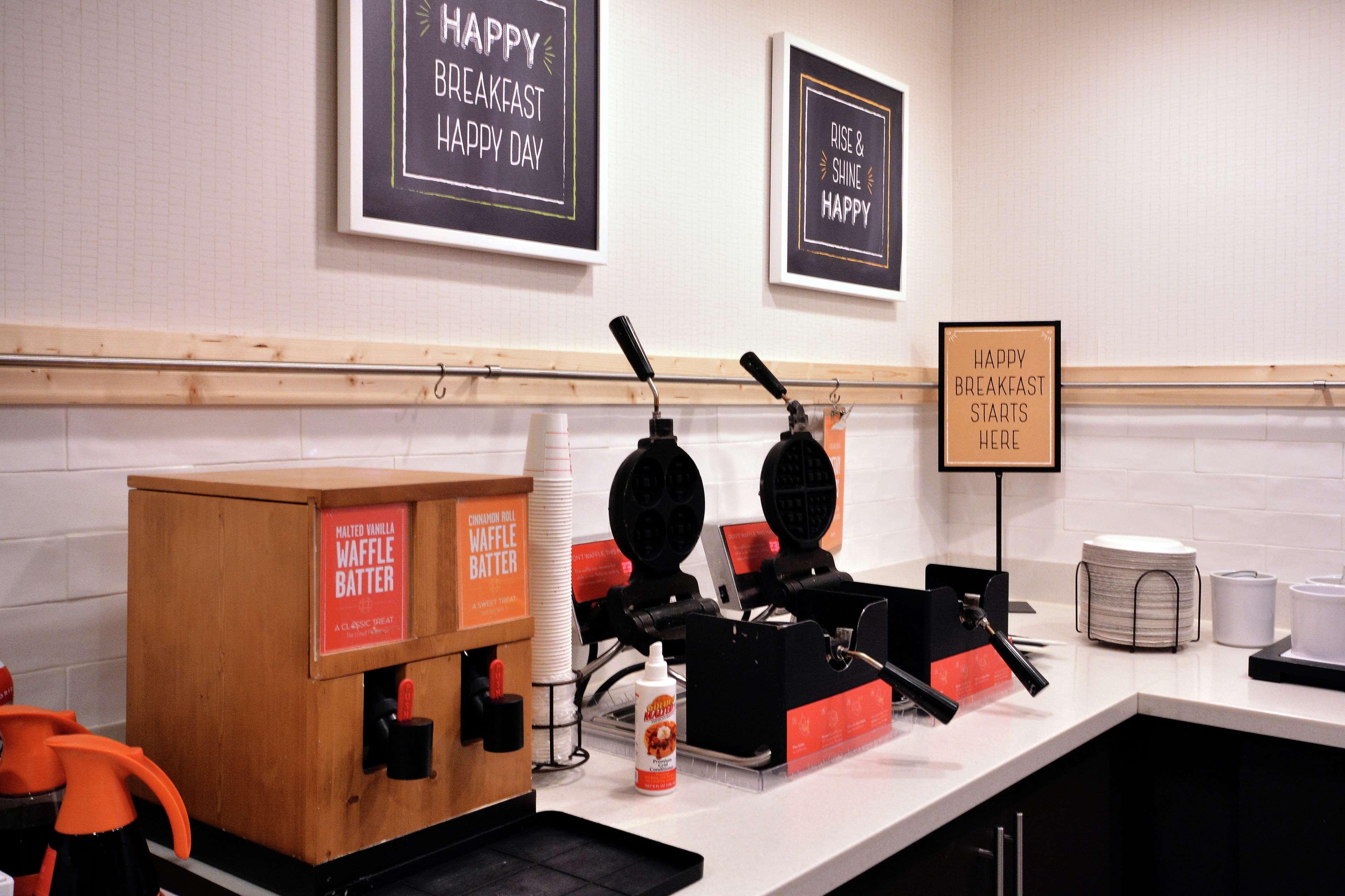 Hampton Inn Raleigh Capital Blvd North Εξωτερικό φωτογραφία