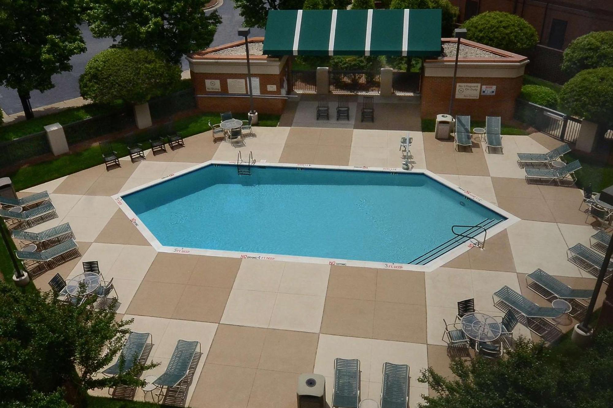 Hampton Inn Raleigh Capital Blvd North Εξωτερικό φωτογραφία
