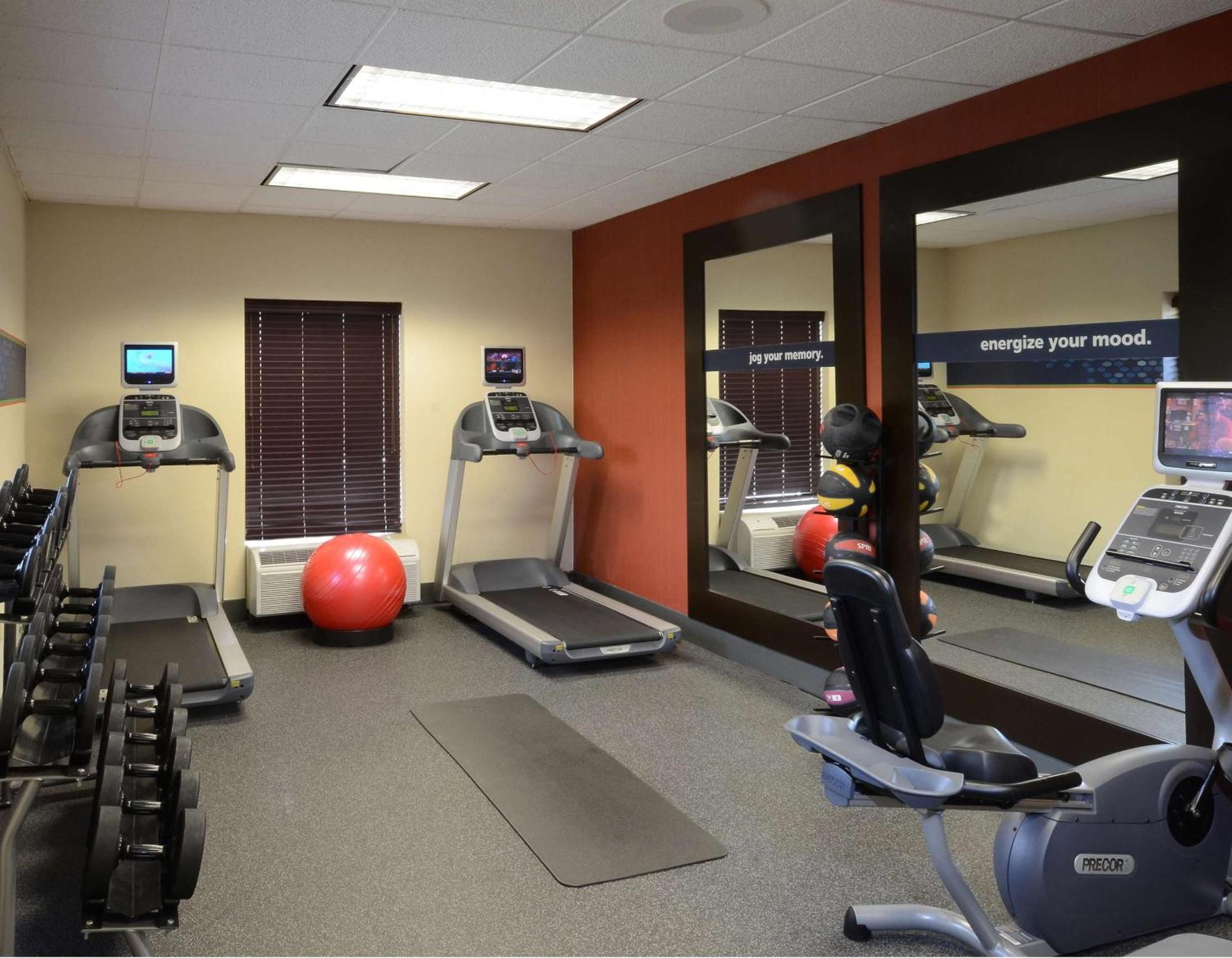 Hampton Inn Raleigh Capital Blvd North Εξωτερικό φωτογραφία