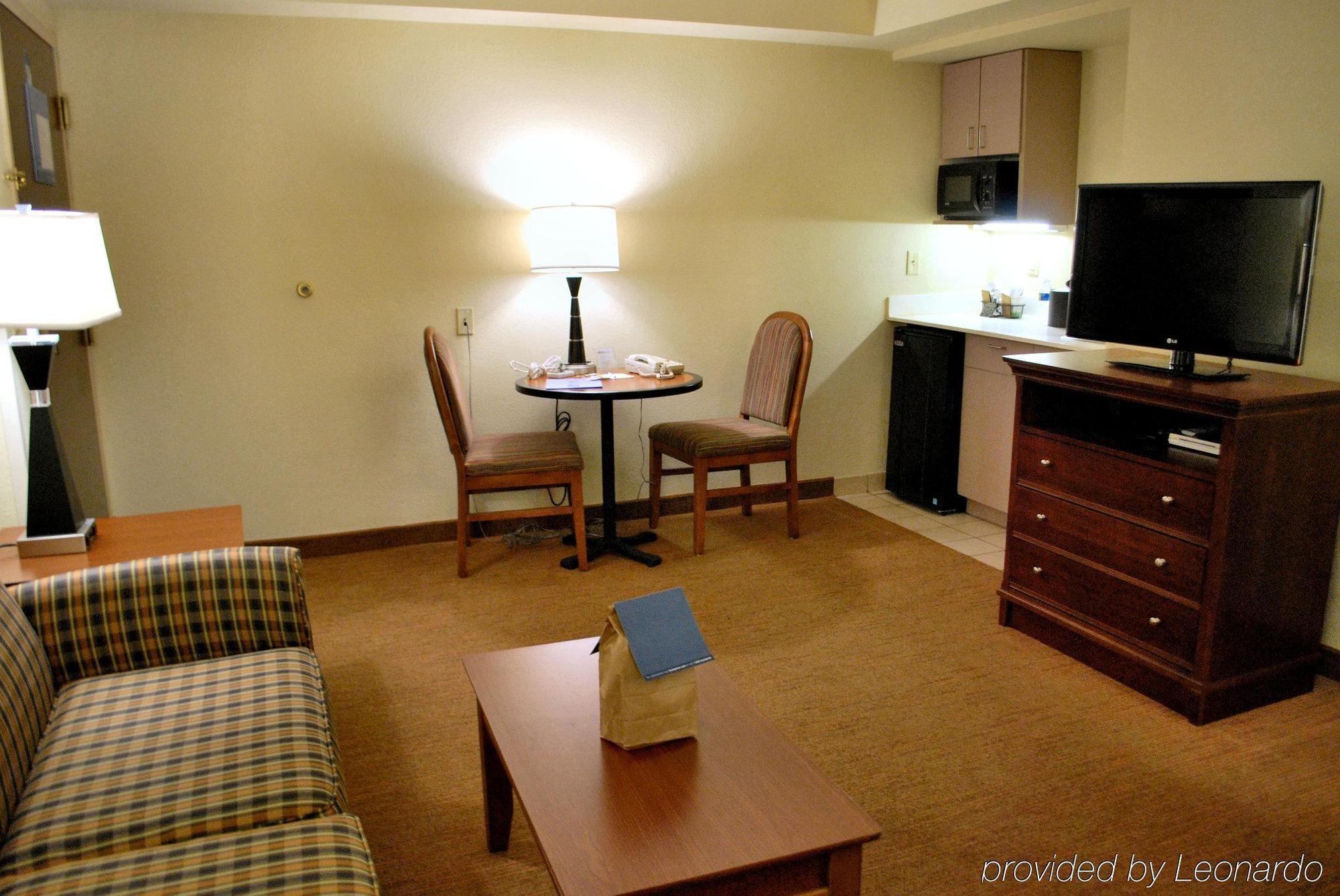 Hampton Inn Raleigh Capital Blvd North Δωμάτιο φωτογραφία