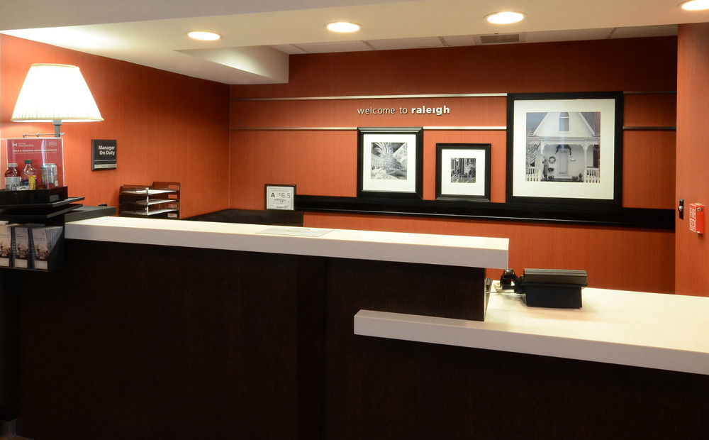 Hampton Inn Raleigh Capital Blvd North Εξωτερικό φωτογραφία