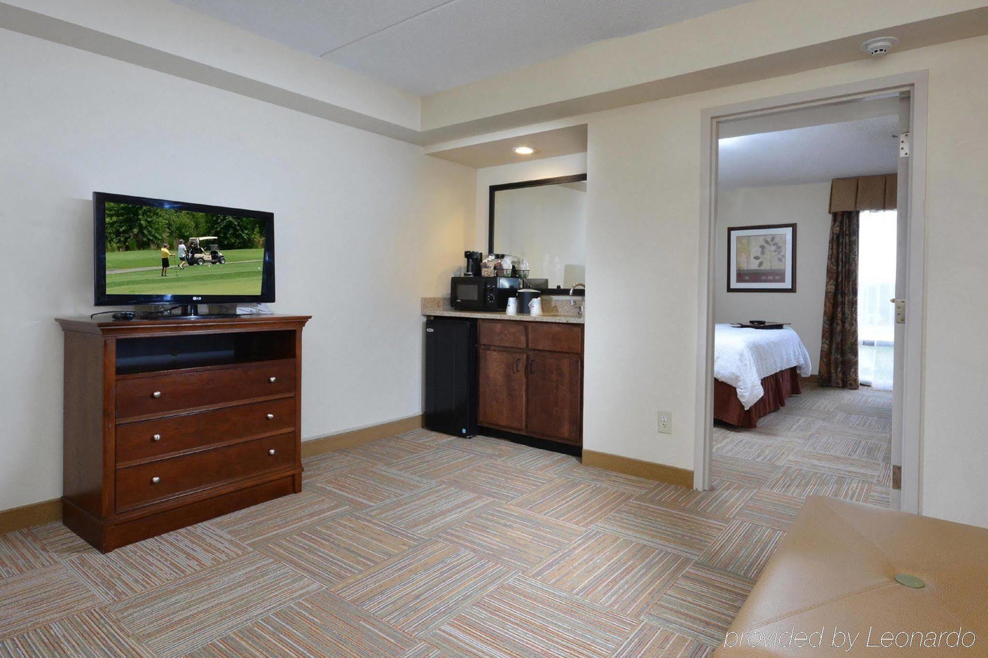 Hampton Inn Raleigh Capital Blvd North Εξωτερικό φωτογραφία
